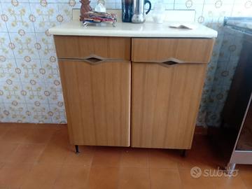  2 mobiletti cucina bianco e colore legno