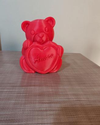 Model orsetto con cuore