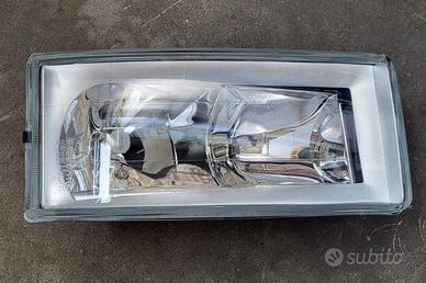 Fanale anteriore destro terza generazione Iveco Da