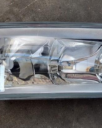 Fanale anteriore destro terza generazione Iveco Da