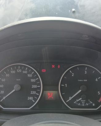 Quadro strumenti BMW 120 1995cc TD del 2006