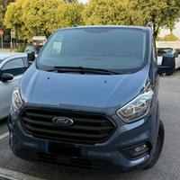 Ford Transit Custom 2.0 D camperizzato un poco
