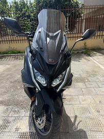 kymco ak550 2025 in perfette condizioni