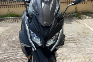kymco ak550 2025 in perfette condizioni