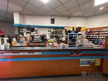 Bar tabaccheria vicino alla stazione di Piacenza