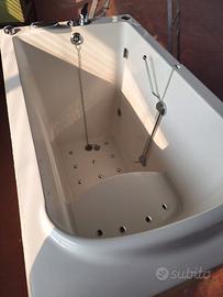 Vasca con sportello per anziani/disabili