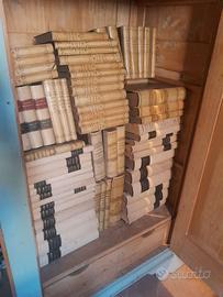 Libri legali per uso arredamento