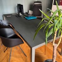 Scrivania da ufficio e cassettiera - COME NUOVE