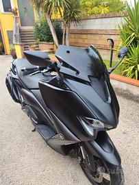 Yamaha Tmax 560