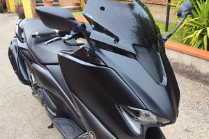 Yamaha Tmax 560