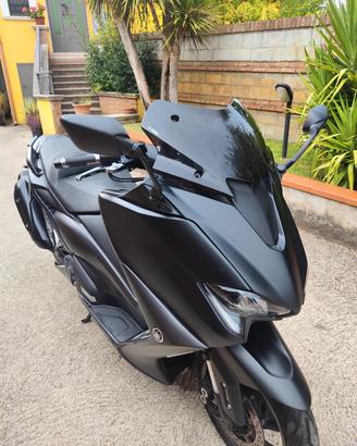 Yamaha Tmax 560