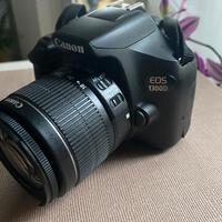 Canon EOS 1300D con obiettivo EF-S 18-55mm