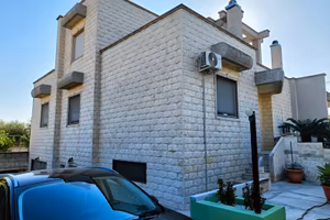 Villa appartamento crispiano