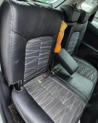 KIA VENGA 2015 - TAPPEZZERIA