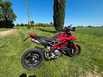 Hypermotard 950