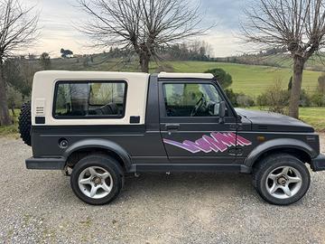 Suzuki Samurai passo lungo LWB