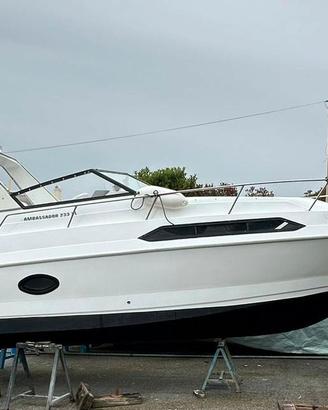 Barca Regal 233 XL prezzo ribassato