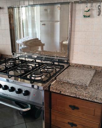 cucina camera e soggiorno 