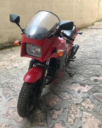 Kawasaki GPZ 900