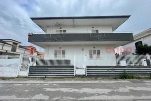 Appartamento Mondragone [Cod. rif 3293334VRG]