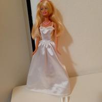 Barbie in abito da sposa