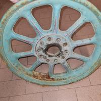 antica ruota auto d'epoca 