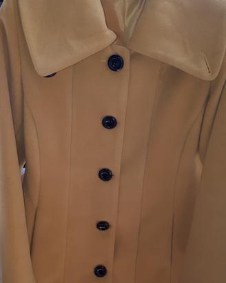 Cappotto giallo tg 44 aderente 