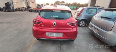 Portellone paraurti stop Clio 2020