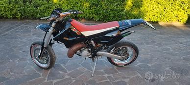 Aprilia 125 motard  2 tempi del 2004