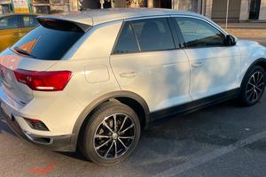 VOLKSWAGEN T-Roc 2.0 TDI STYLE 150 CV DSG 4MOTION