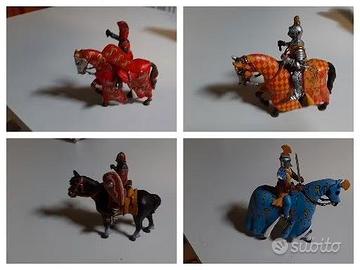 soldatini a cavallo in metallo