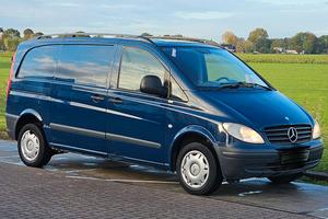 Mercedes Mixto 111 CDI