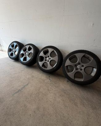 Cerchi in lega volkswagen R18“
