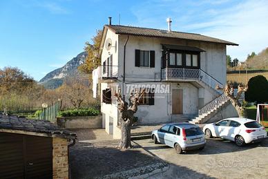 APPARTAMENTO RISTRUTTURATO CON INGRESSO INDIPENDEN