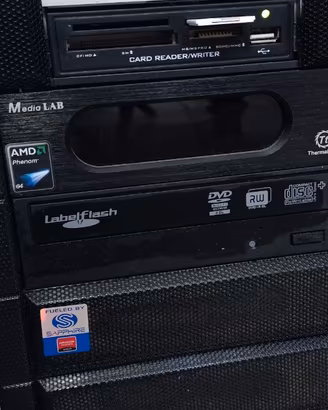 PC Fisso AMD quad core 8GB RAM Windows 10 64bit
