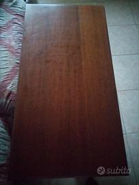 Tavolino di legno