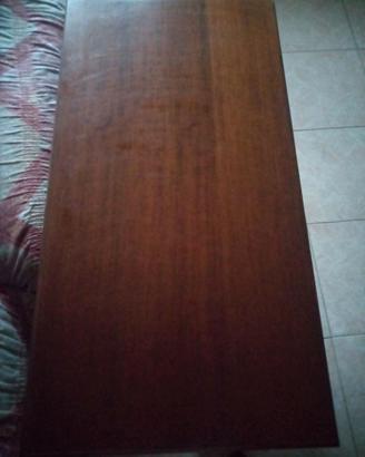 Tavolino di legno