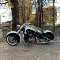 Yamaha wild star 1600 custom Harley