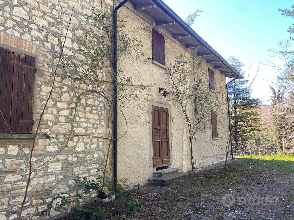 Rustico / Casale di 350 m² con più di 5 locali e b - Vista 4