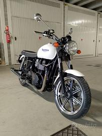 Triumph Motorcycles Limited 986mf Bonneville