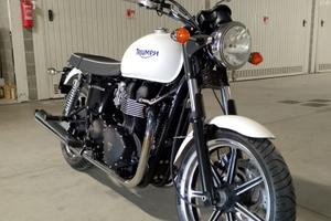 Triumph Motorcycles Limited 986mf Bonneville