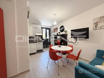 delizioso bilocale arredato p.zza lincoln Borgo Et