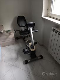 cyclette orizzontale piu panca 