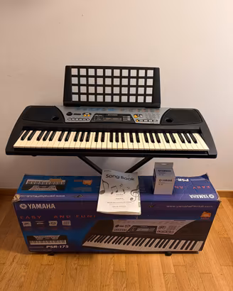 Yamaha PSR-175 – completa di accessori