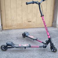 Slider Monopattino a tre ruote