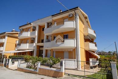 3 LOCALI A TORTORETO