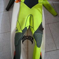 Tavola da Surf-LOST 5.10 – 28 litri + pinne + muta