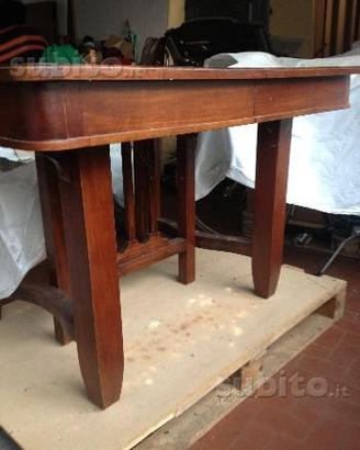 Tavolo legno quadrato