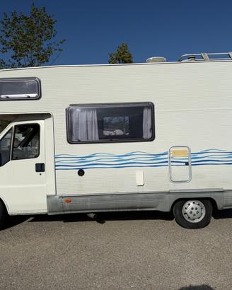 CAMPER AUTO ROLLER 6 POSTI FIAT 1.9 TD ANNO 2000