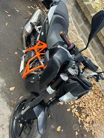 KTM Duke 690